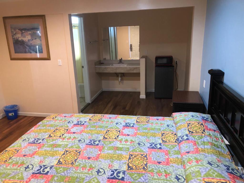 Star Motel Norwalk Eksteriør billede